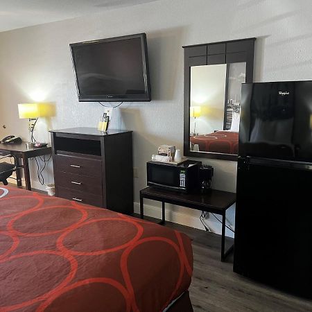 Super 8 By Wyndham Mont Belvieu - Baytown East Hotel Kültér fotó
