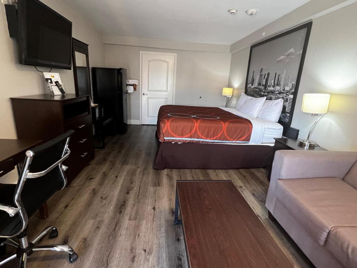 Super 8 By Wyndham Mont Belvieu - Baytown East Hotel Kültér fotó